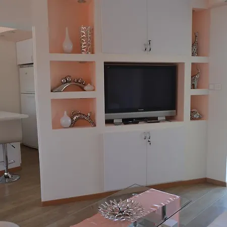 2bd Flat Next To Dasudi Lägenhet Limassol